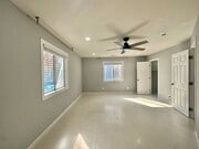Photo - 294 Woodman St