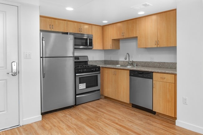 Photo - 13429 Vanowen St Unit 104