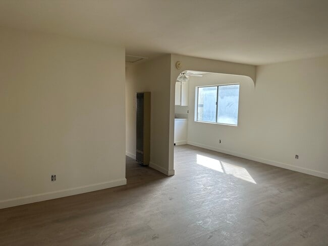 Photo - 17011 Pinehurst Ln Unit #D