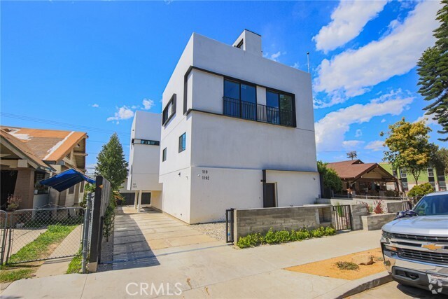 Building Photo - 119 S Coronado St Rental