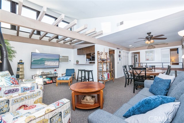 Building Photo - 112 31st St