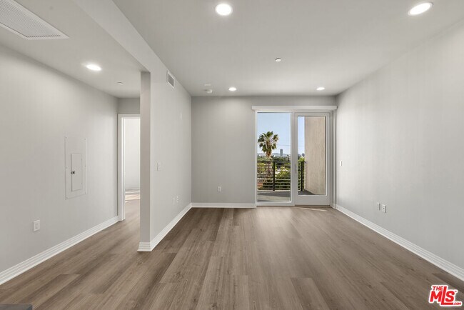 Photo - 7428 Santa Monica Blvd Unit PH 507