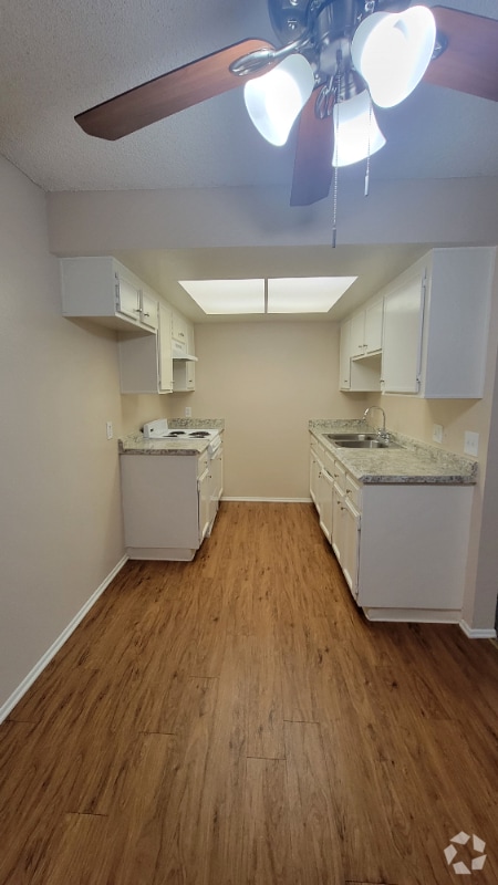 Building Photo - 2050 S Euclid Ave Rental
