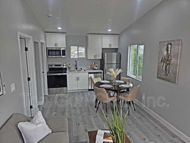 Photo - 4343 Bancroft St Condo