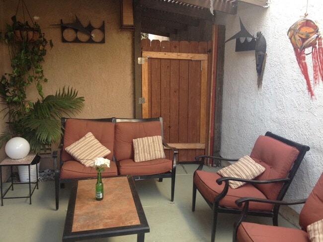 Photo - 933 Loma Ave Unit B