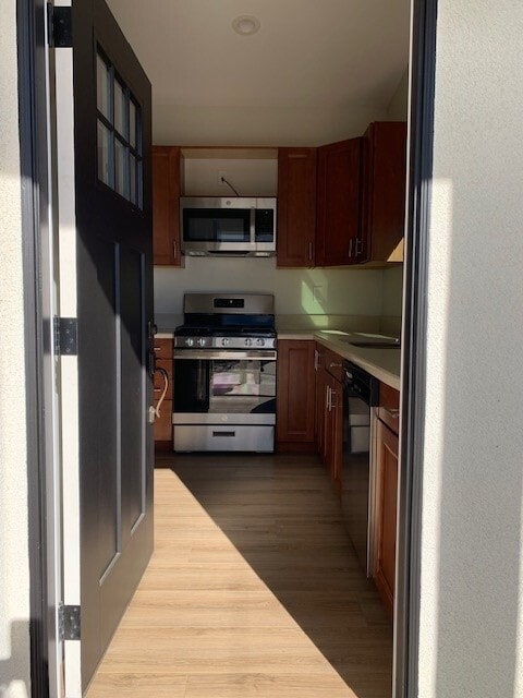 ADU entrance - 4875 W 138th St Unit 4875 half