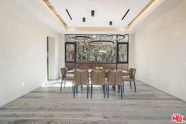 Photo - 318 S Medio Dr