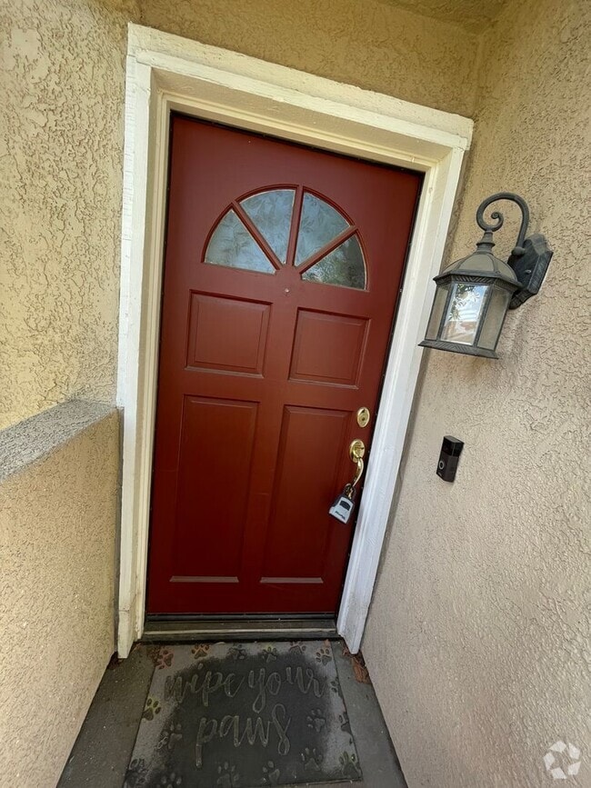 Building Photo - Great  Woodbridge Townhome!!