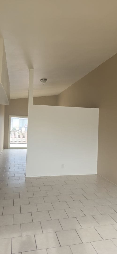 Photo - 821 N Vineyard Ave Unit D