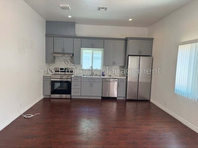 Photo - 7747 Valmont St