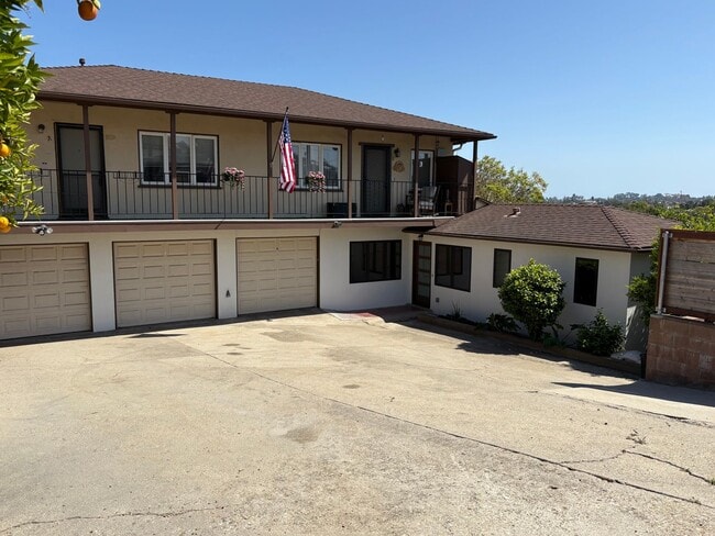 Building Photo - 916 Garcia Rd Unit C