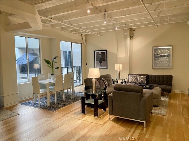 Photo - 312 W 5th St Unit 1011