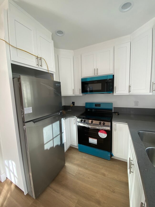 Photo - 23460 Friar St