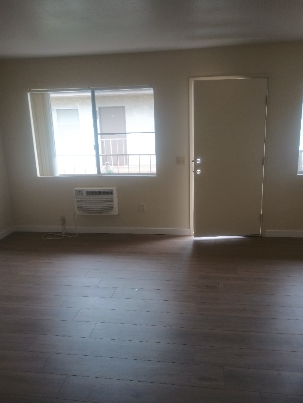 Photo - 9415 California Ave Unit 10