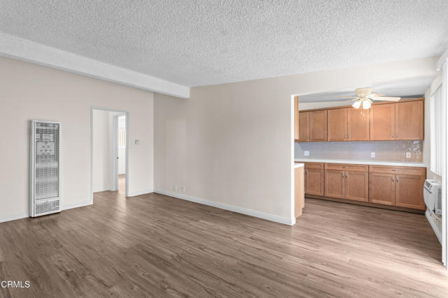 Photo - 2707 Montrose Ave Unit 8