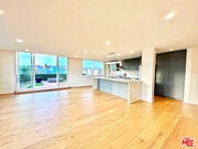 Photo - 468 S Roxbury Dr