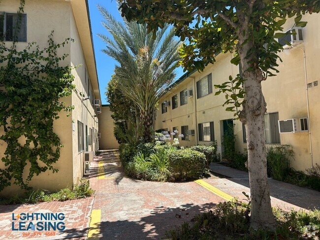 Building Photo - 5133 Yarmouth-25D Unit 25D Rental