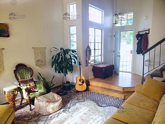 Photo - 3 Bedroom, 2.5 Bathroom in Rancho Del Oro!