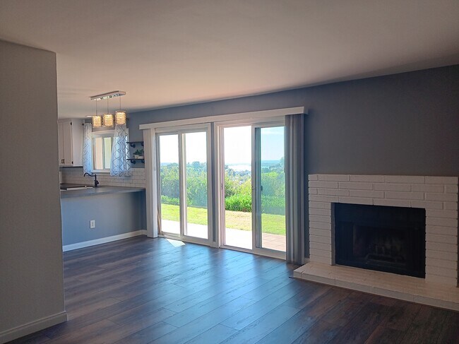 Photo - 3664 Clairemont Dr Unit 1C