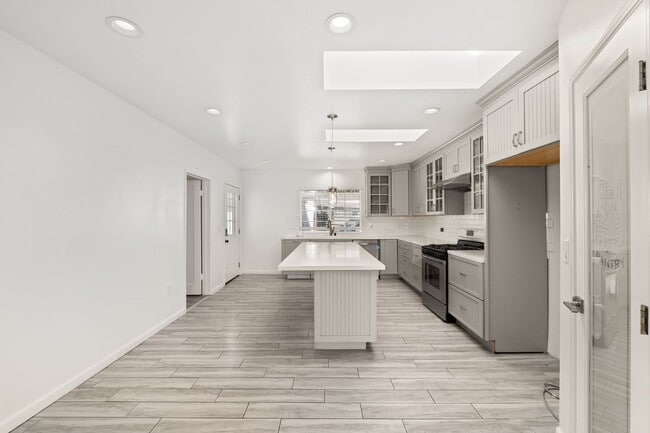 Photo - 587 E Arrow Hwy Unit 587 E. Arrow Hwy