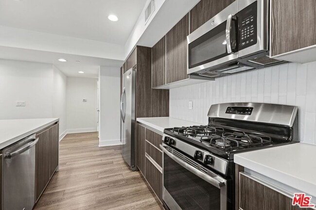 Photo - 748 Wilcox Ave Unit ph9