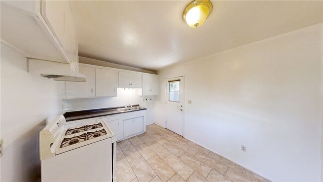 Photo - 947 Park Ave