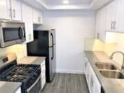 Photo - 960 N. Alfred