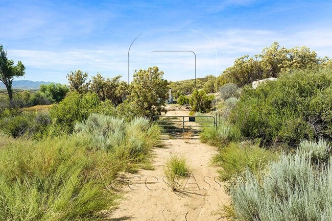 Photo - Lovely 2 Bed/2 Bath Manufactured Double-Wide Home In Anza!