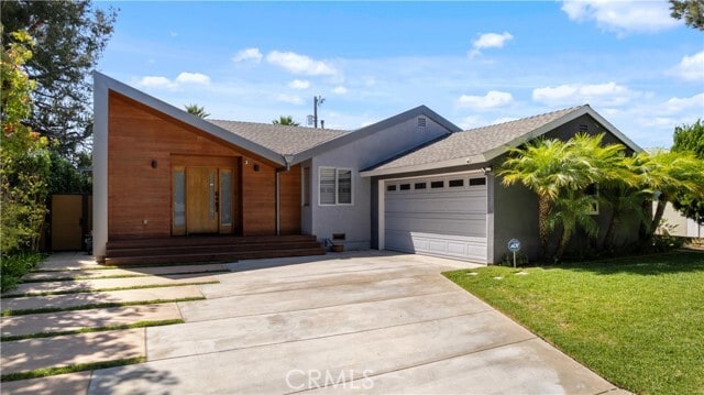 Building Photo - 3321 Moore St