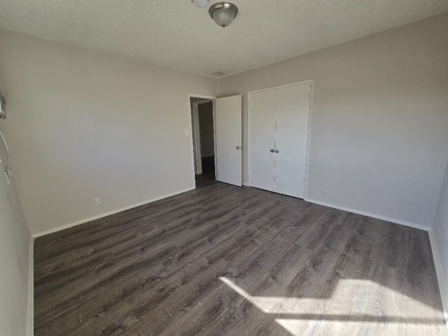 Photo - 13531 Wyandotte St Unit 6