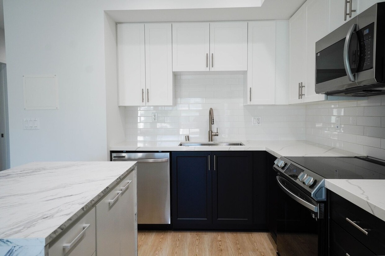 Floor Plan - 2x2 - Tamarack