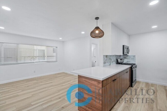 Photo - 4669 34th St Unit 3