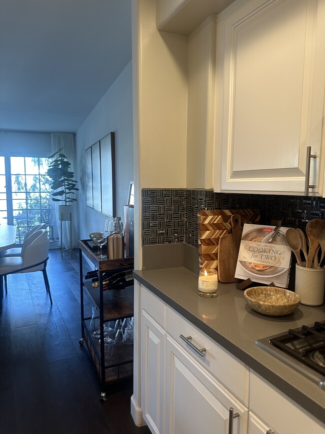 Photo - 1817 Selby Ave Unit #203