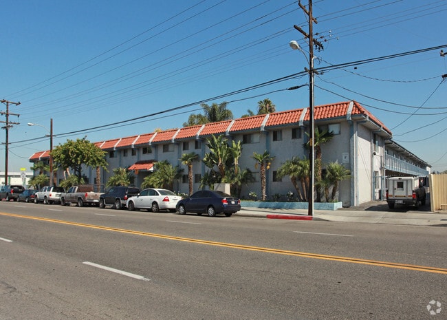 Building Photo - 3351 Marine Ave.