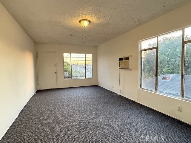 Photo - 3136 Flower St