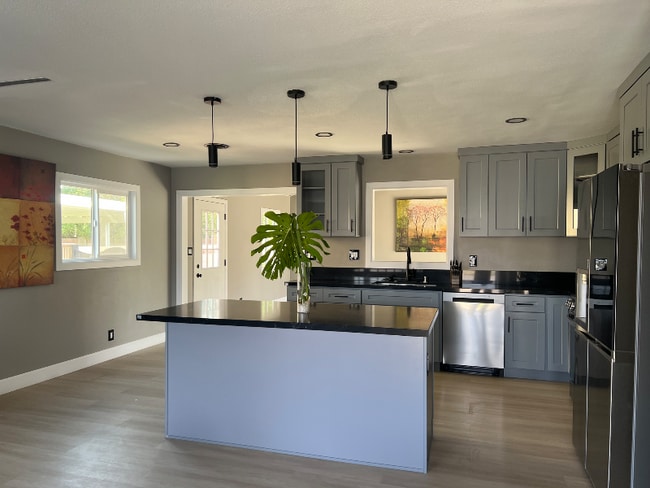 Photo - 6382 Yale Cir