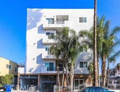 Building Photo - 926 S Manhattan Pl Unit 302 Rental