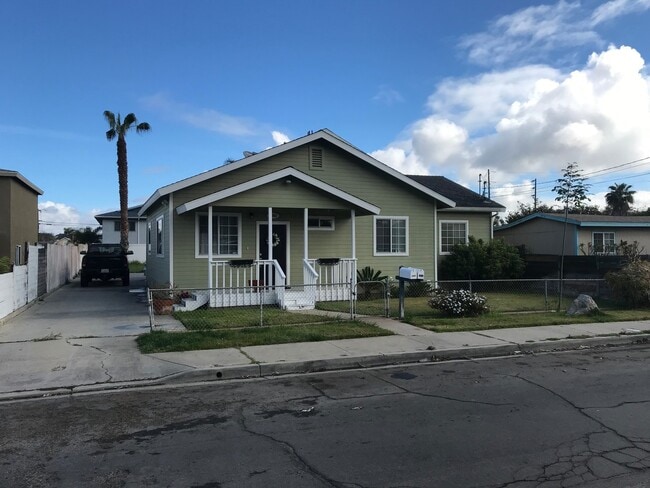 Building Photo - 1642-1644 Donax Avenue Unit 1646