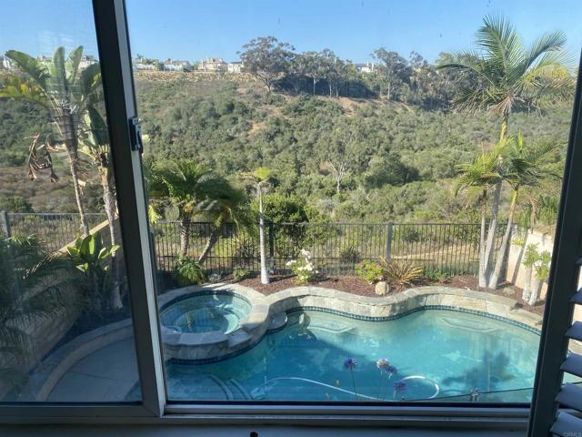 Building Photo - 10992 Cloverhurst Way