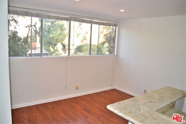 Photo - 6050 Canterbury Dr Unit F205