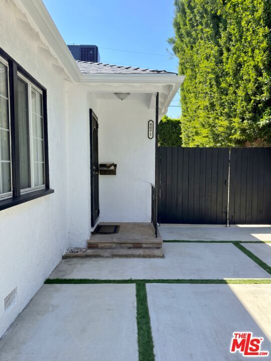 Photo - 4071 Sawtelle Blvd