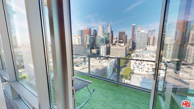 Photo - 1100 S Hope St Unit 1616