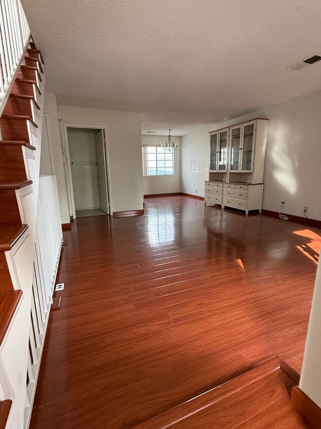 Photo - 26145 Frampton Ave