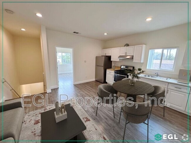 Building Photo - 4503 1/2 S. Gramercy Place Rental