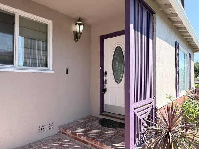 Photo - Charming 3BR / 2BA house in Altadena, located on a spacious corner lot in West Altadena.