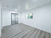 Photo - Freshly Renovated 3bd 2 ba in the heart of...