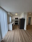 Kitchen - 929 Larrabee Apartments