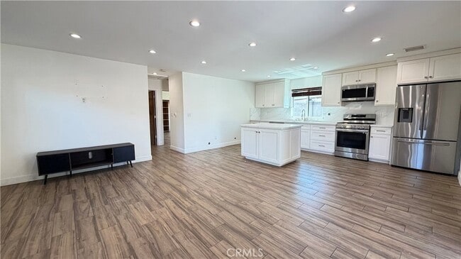 Photo - 7257 Wilbur Ave