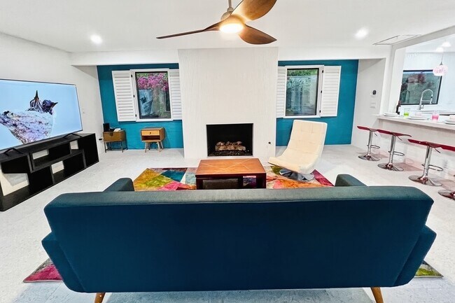 Photo - 1523 E San Lorenzo Rd