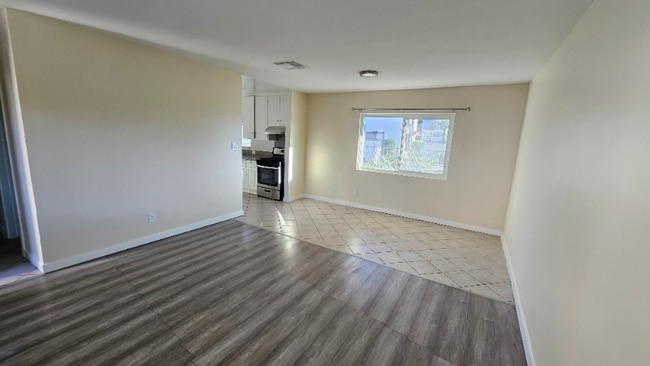 Photo - 7240 Woodman Ave